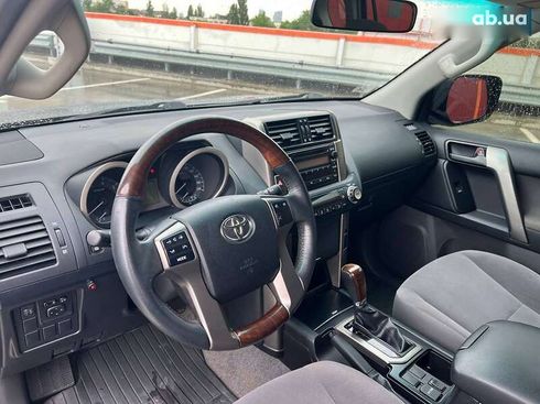 Toyota Land Cruiser Prado 2010 - фото 20