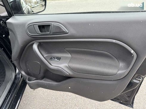 Ford Fiesta 2017 - фото 30