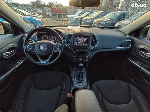 Jeep Cherokee 2019 черный - фото 14