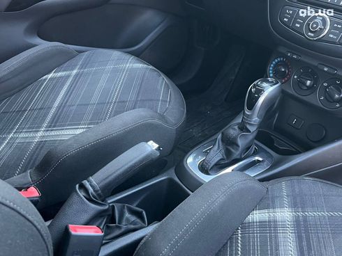 Opel Corsa 2017 серый - фото 7