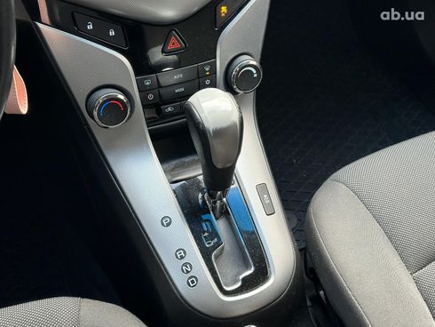 Chevrolet Cruze 2012 белый - фото 50