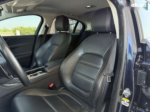 Jaguar XE 2015 - фото 18