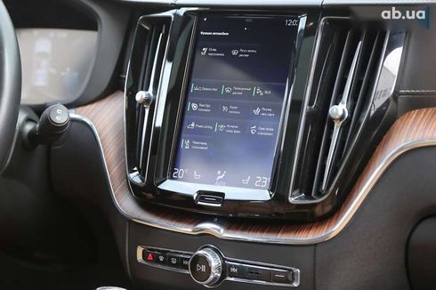 Volvo XC60 2020 - фото 20