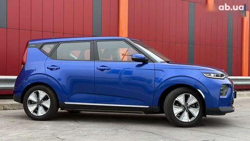 Kia Soul EV 2021 - фото 9