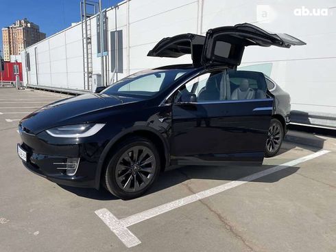 Tesla Model X 2018 - фото 12