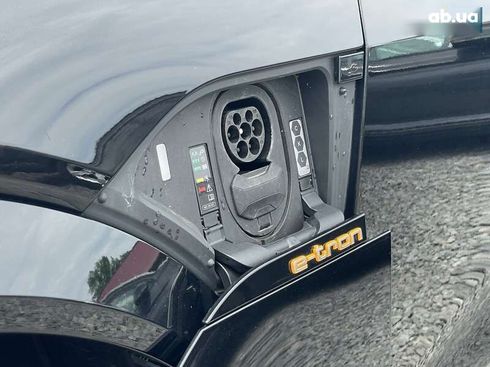 Audi e-tron S 2022 - фото 16