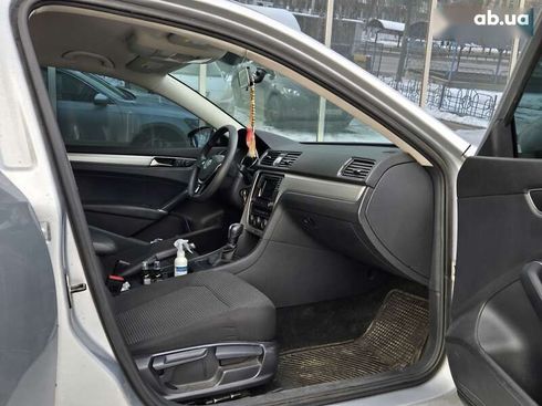 Volkswagen Passat 2017 - фото 10
