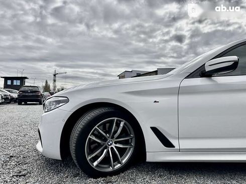 BMW 5 серия 2017 - фото 13