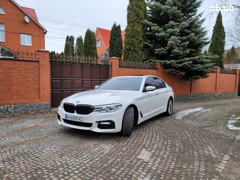 BMW 5 серия 2018 белый - фото 3