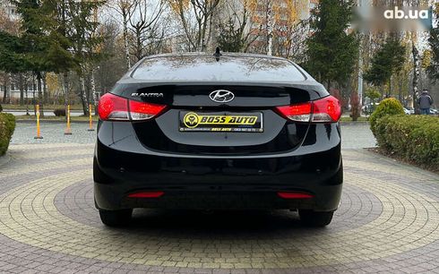 Hyundai Elantra 2013 - фото 6