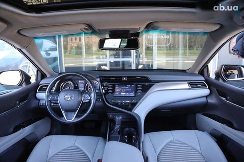 Toyota Camry 2018 - фото 11