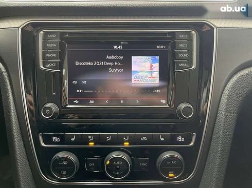 Volkswagen Passat 2017 - фото 28