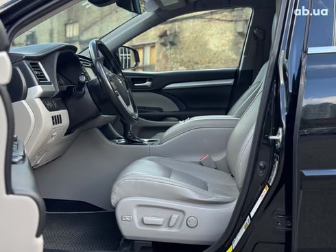 Toyota Highlander 2017 черный - фото 40