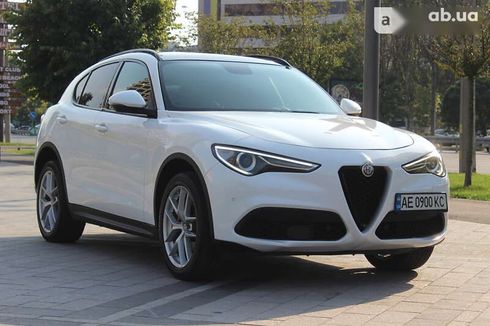 Alfa Romeo Stelvio 2018 - фото 6