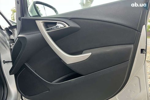 Opel Astra 2012 - фото 20
