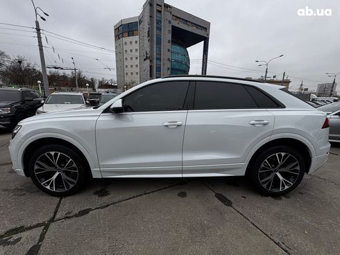Audi Q8 2021 белый - фото 8