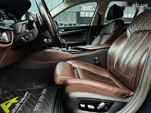 BMW 5 серия 2016 - фото 23