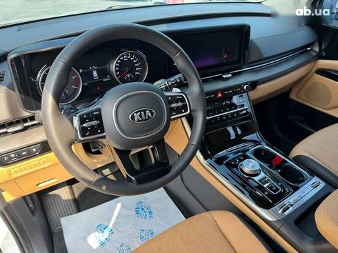Kia Carnival 2021 - фото 20