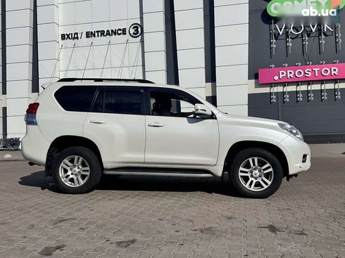 Toyota Land Cruiser Prado 2013 - фото 15