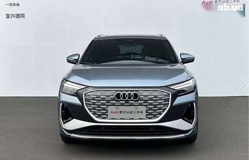 Audi Q4 e-tron 2023 - фото 2