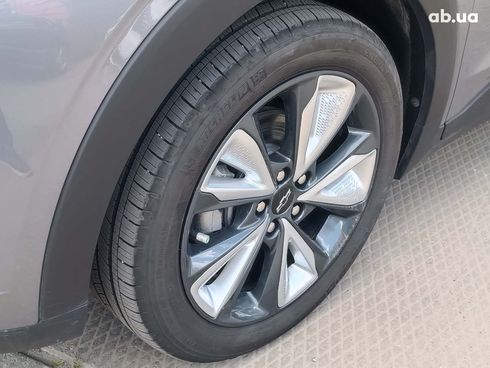 Chevrolet Bolt 2022 серый - фото 35