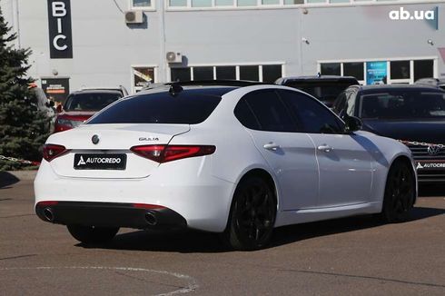 Alfa Romeo Giulia 2020 - фото 7