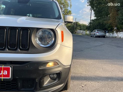 Jeep Renegade 2017 серый - фото 18