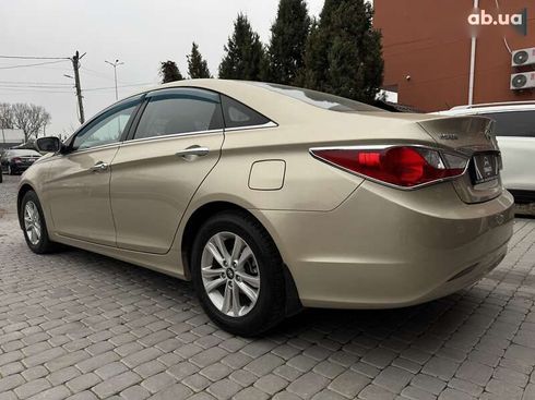 Hyundai Sonata 2010 - фото 11