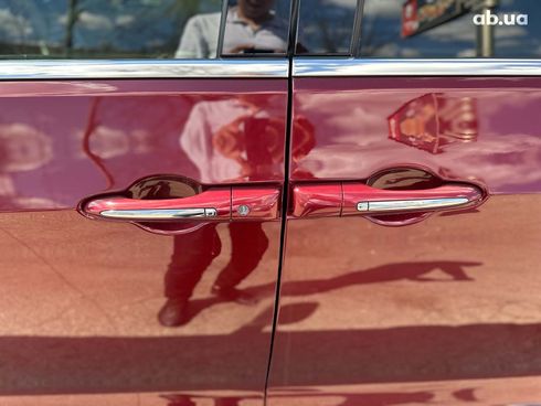 Chrysler Pacifica 2017 красный - фото 53