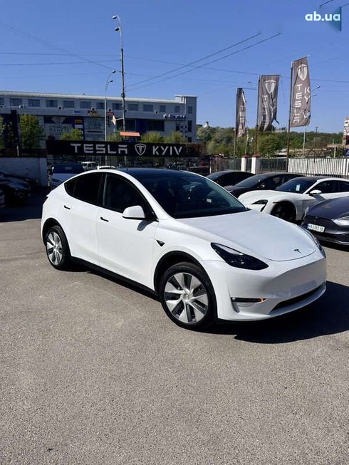 Tesla Model Y 2024 - фото 7