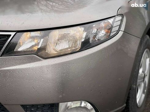 Kia Cerato 2011 - фото 13