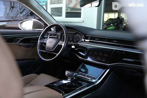 Audi A8 2018 - фото 12