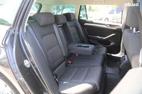 Volkswagen Passat 2018 - фото 9