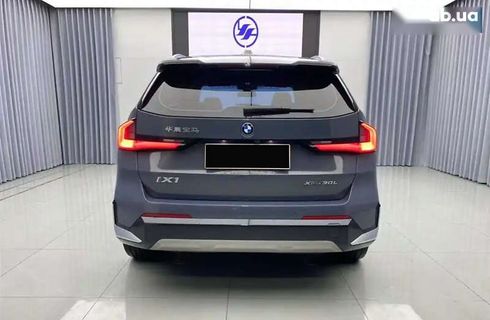 BMW iX1 2023 - фото 6