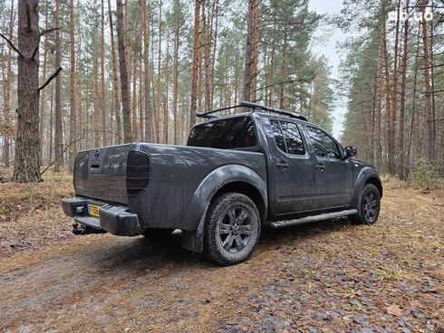 Nissan Navara 2006 черный - фото 7