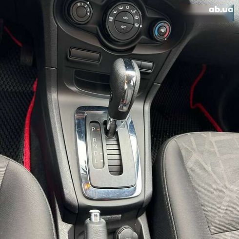 Ford Fiesta 2012 - фото 18