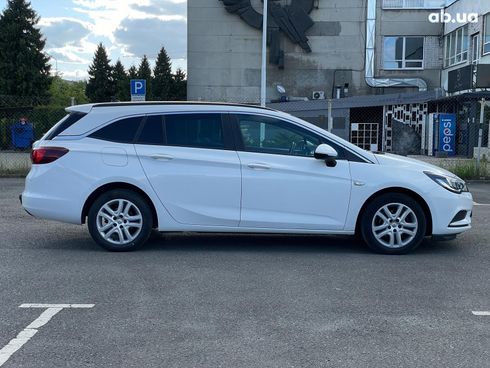 Opel Astra 2018 белый - фото 15