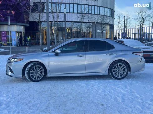 Toyota Camry 2018 - фото 10