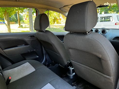 Ford Fiesta 2007 красный - фото 73