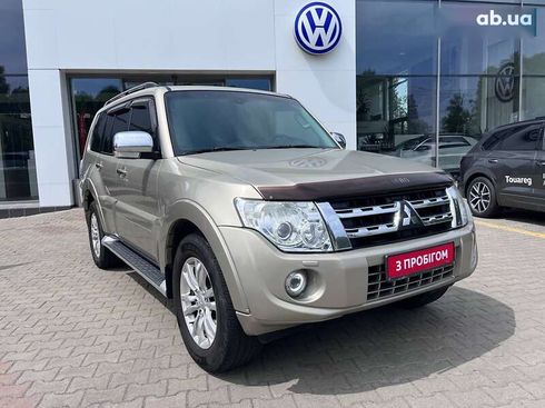 Mitsubishi Pajero 2012 - фото 2