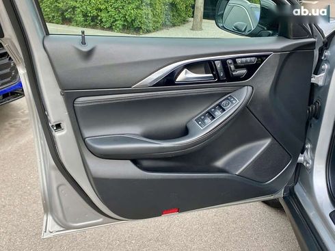 Infiniti QX30 2017 - фото 7