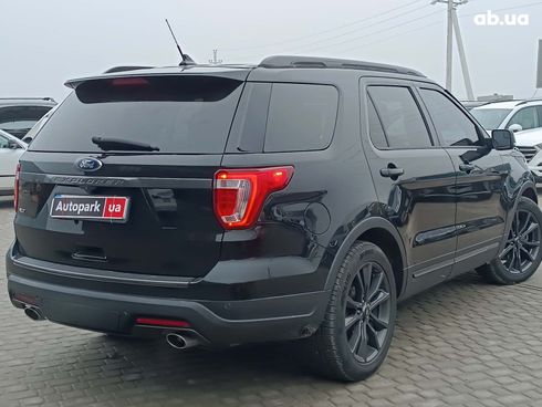 Ford Explorer 2018 черный - фото 13