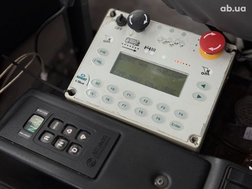 Renault Premium 2011 белый - фото 17