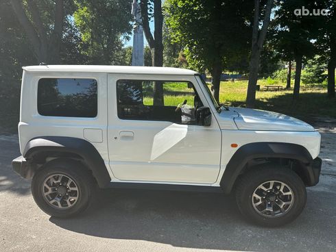 Suzuki Jimny 2020 белый - фото 4