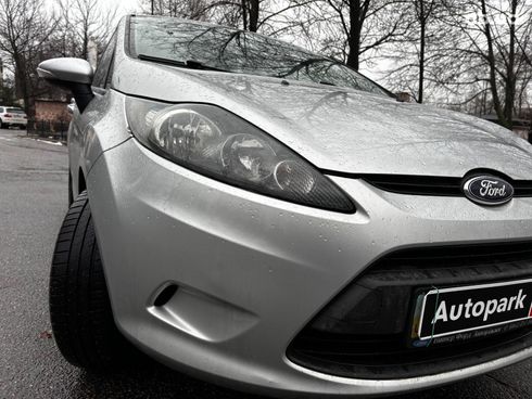 Ford Fiesta 2012 серый - фото 9