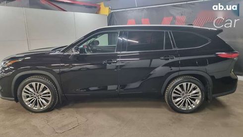 Toyota Highlander 2022 - фото 3