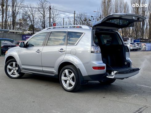 Mitsubishi Outlander XL 2009 серый - фото 8