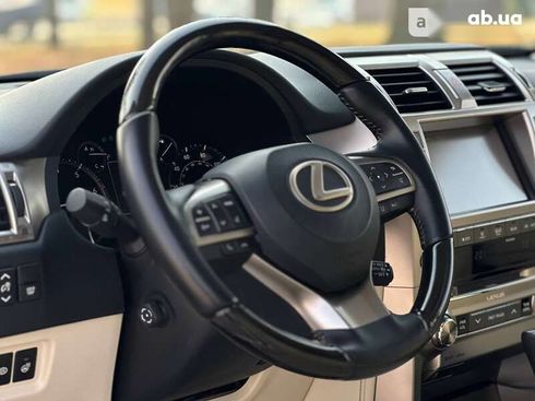 Lexus GX 2020 - фото 24