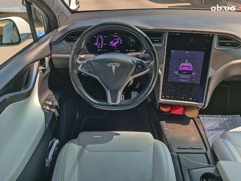 Tesla Model X 2018 белый - фото 34