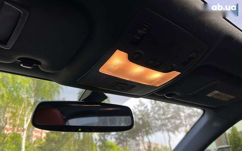 Lexus IS 2015 - фото 26